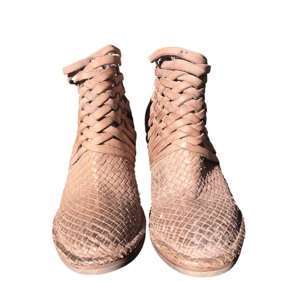 Sundance Promise Woven Beige Heeled Booties Women's Size 39 (Size 9) - Picture 2 of 7